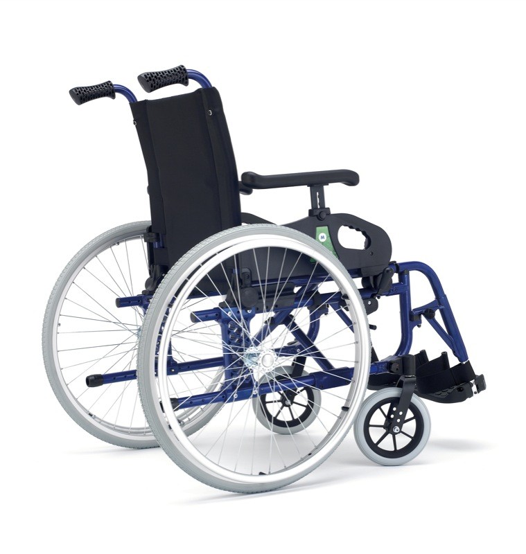 Silla de ruedas eléctrica para ancianos para subir escaleras, salvaescaleras  ligero portátil, salvaescaleras ayuda de transporte de pacientes con  discapacidad con motores de gran alcance (Color : A) : : Salud y