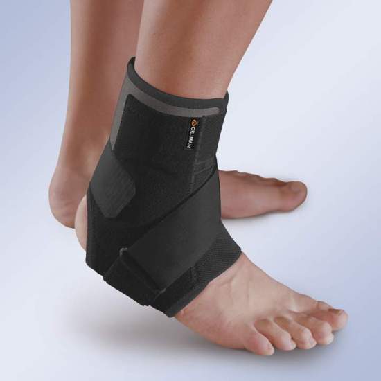 STABILISATEUR DE CHEVILLE RESPIRANT AVEC PLAQUES THERMOPLASTIQUES