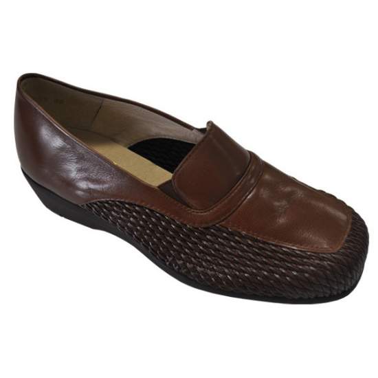 Scarpe comode per il modello Silvio Modelli 6