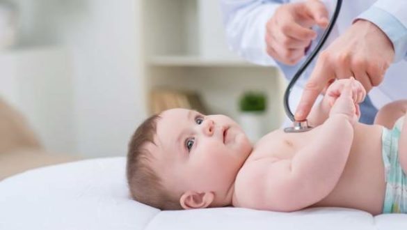 un-estudio-demuestra-que-los-bebes-dan-patadas-en-la-tripa-de-su-madre-para-explorar-su-propio-cuerpo