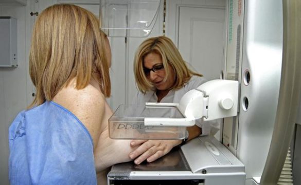 una-mujer-muere-de-cancer-de-mama-cada-90-minutos-en-espana