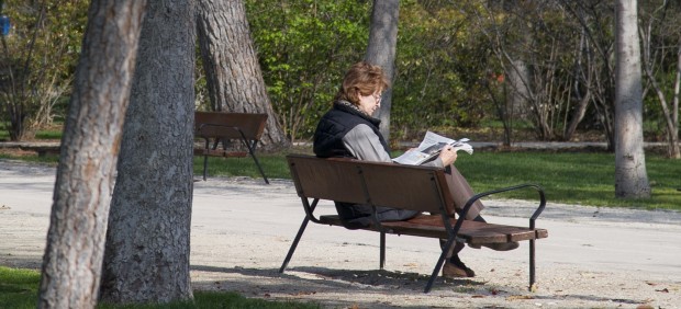 Mujer leyendo