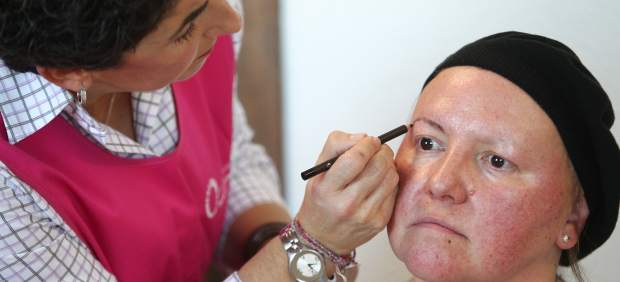 Cursos de maquillaje para pacientes con cáncer 