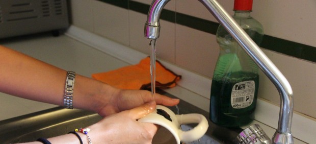 Agua grifo potable limpiar fontanería limpieza cloro