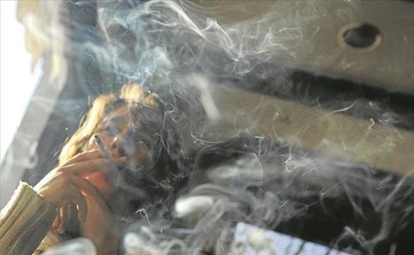 el-gobierno-quiere-prohibir-el-fumar-en-el-coche