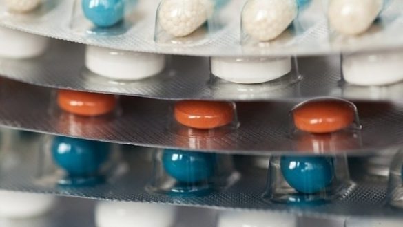 sanidad-restringe-el-uso-de-tofacitinib-a-mayores-de-50-anos-por-riesgo-de-embolia-pulmonar