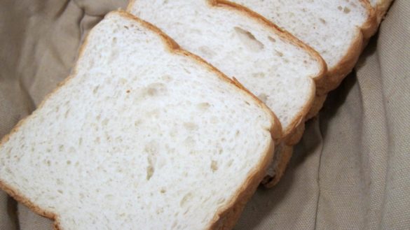 relacionan-un-aditivo-del-pan-de-molde-con-la-diabetes-y-la-obesidad