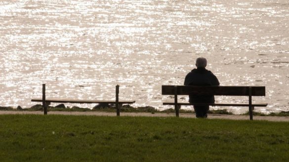 las-personas-que-se-sienten-solas-tienen-un-mayor-riesgo-de-padecer-demencia