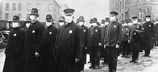 Policías durante la 'gripe española'