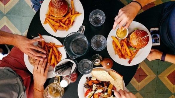la-comida-basura-y-hacer-poco-ejercicio-avanzan-el-deterioro-del-cerebro