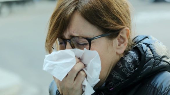 descubren-que-el-virus-del-resfriado-es-capaz-de-destruir-celulas-cancerosas