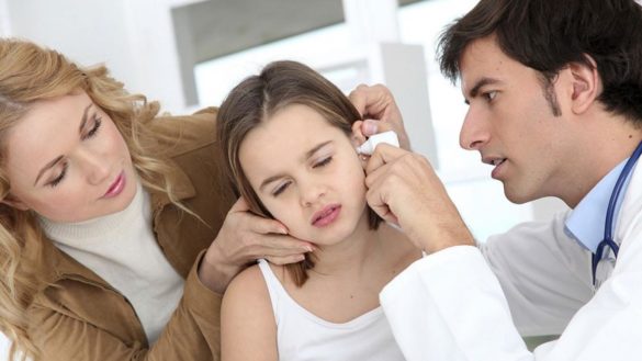 como-prevenir-la-otitis-de-los-ninos-en-verano