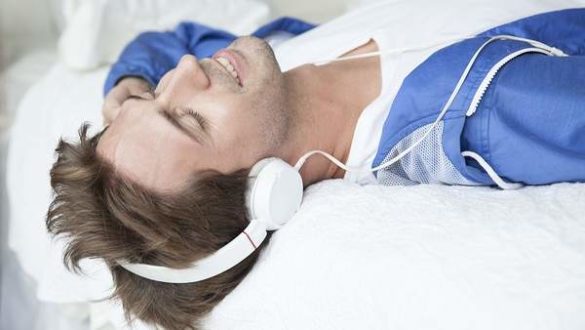 la-musica-puede-ser-igual-de-efectiva-que-algunos-farmacos-para-relajar-al-paciente-antes-de-entrar-al-quirofano