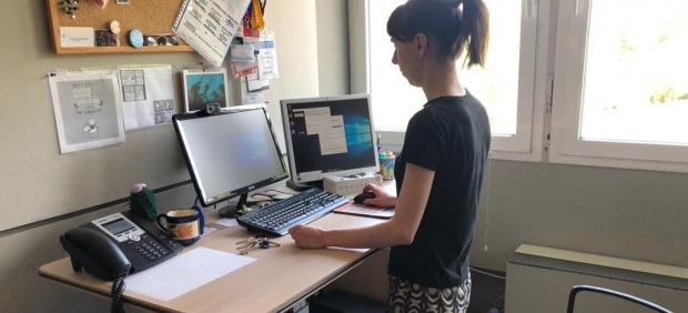 Estar más tiempo de pie ayuda a combatir el sedentarismo