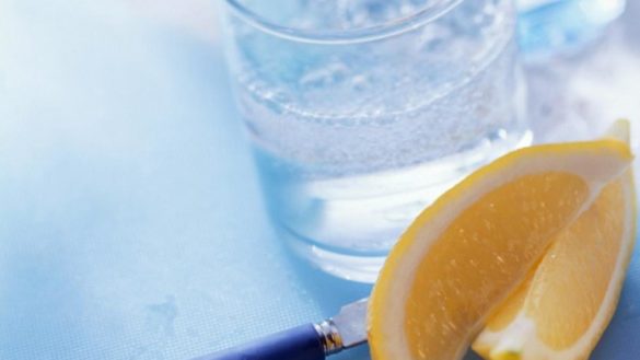 mitos-y-verdades-de-beber-agua-de-limon-en-ayunas