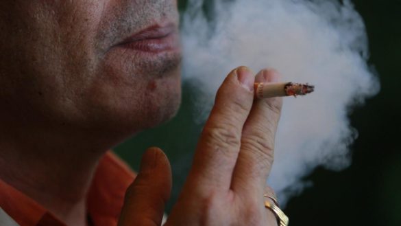 cada-vez-hay-menos-personas-que-logran-dejar-el-tabaco-en-espana-el-porcentaje-de-exfumadores-baja-al-337