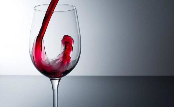 un-estudio-cientifico-de-varias-universidades-demuestra-que-el-vino-tinto-previene-el-azheimer