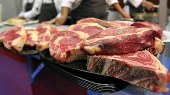 un-estudio-cuestiona-el-consenso-cientifico-de-que-las-carnes-rojas-y-procesadas-son-daninas
