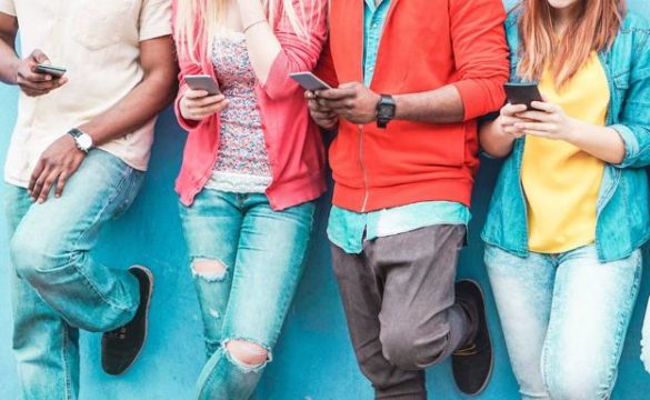 dependencia-al-movil-causa-o-efecto-de-la-depresion-en-adolescentes