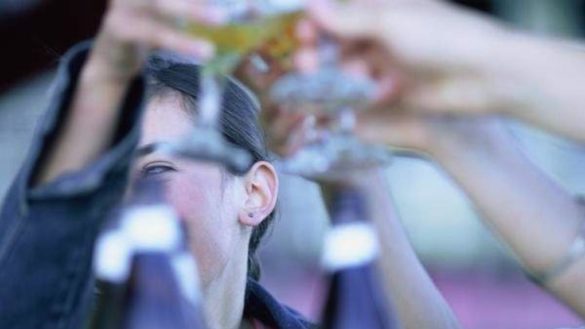 los-expertos-alertan-de-que-no-existe-un-consumo-171seguro187-y-piden-171mayor-concienciacion187-sobre-el-alcoholismo