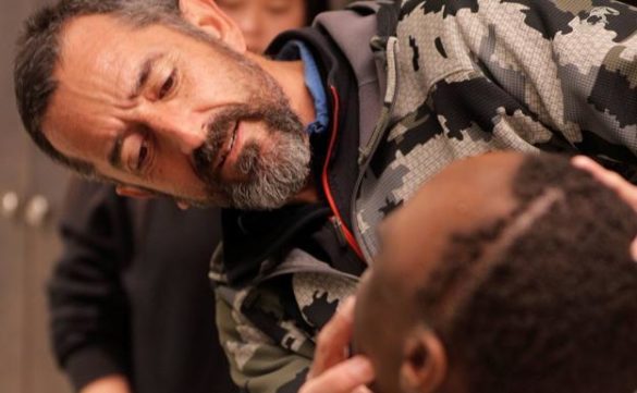 muere-en-un-avion-el-nino-operado-por-cavadas-por-un-tumor-en-la-cabeza