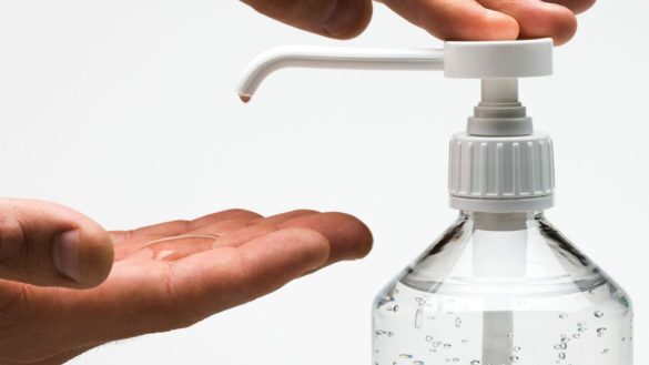 coronavirus-como-hacer-gel-desinfectante-casero-con-aloe-vera-y-alcohol