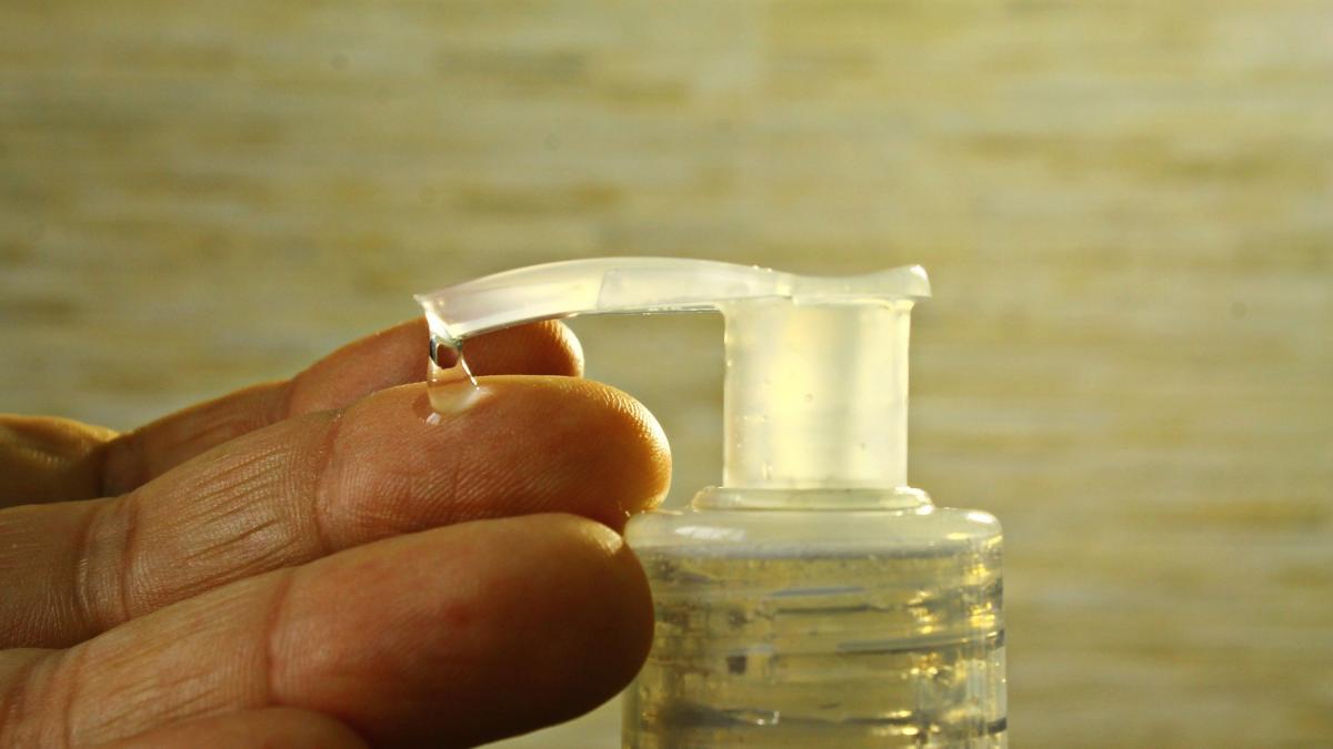 12 productos muy demandados en los supermercados por el coronavirus