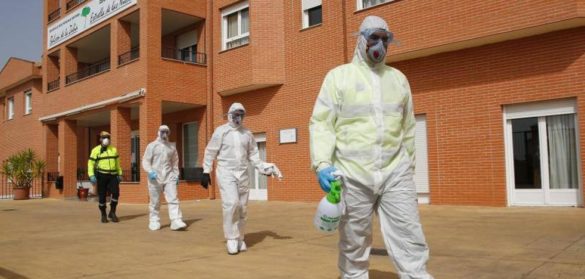 las-residencias-de-mayores-piden-trajes-protectores-y-comprension