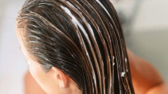 consejos-para-aplicar-el-serum-capilar-correctamente-y-que-el-pelo-no-quede-grasiento