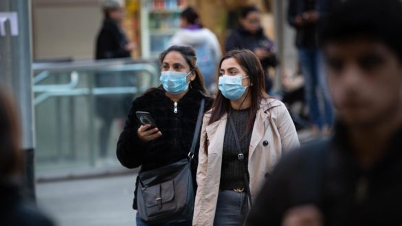 el-gobierno-recomienda-ahora-mascarillas-cuanto-sobrevive-el-coronavirus-en-ellas