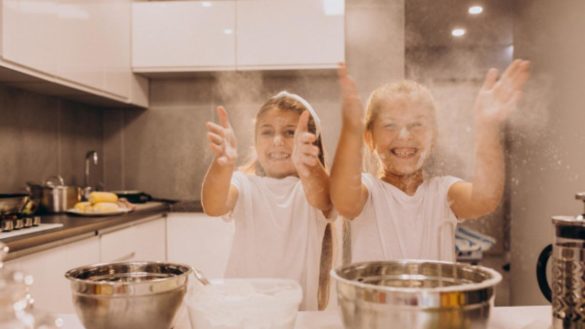 asi-es-el-kit-del-repostero-infantil-con-el-que-podran-dar-sus-primeros-pasos-en-la-cocina-mientras-juegan