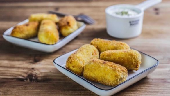 tres-recetas-de-croquetas-saludables-para-que-disfrutes-del-vermu-y-pongas-a-prueba-tu-freidora-sin-aceite