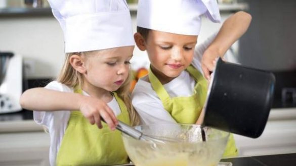 adquirir-responsabilidades-trabajar-en-equipo8230-todos-los-valores-que-los-ninos-pueden-aprender-mientras-cocinan
