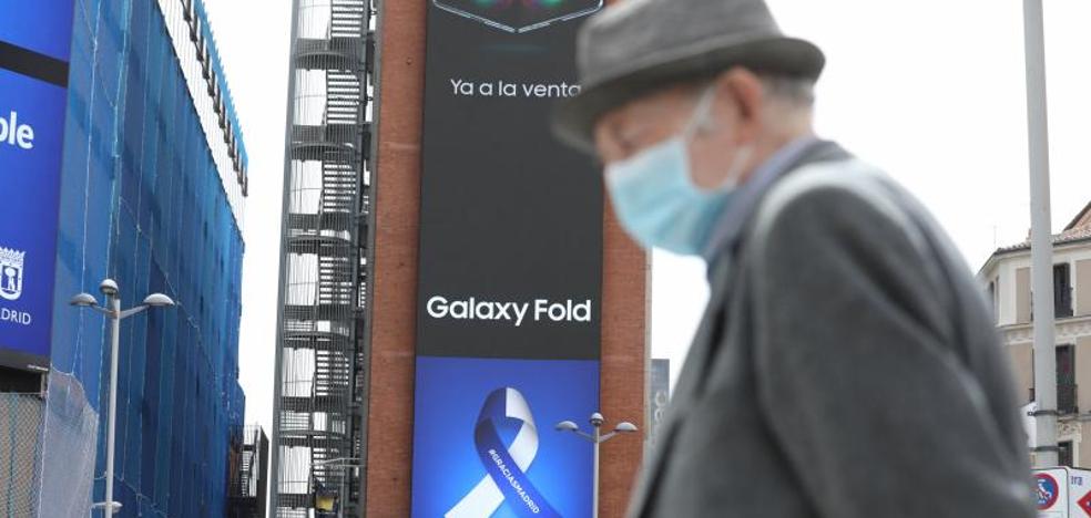 Los nuevos contagios en España repuntan por encima del millar y leve subida de la mortalidad