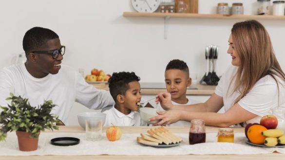 el-confinamiento-una-gran-oportunidad-para-mejorar-la-alimentacion-familiar.-para-los-ninos-su-entorno-es-un-ejemplo