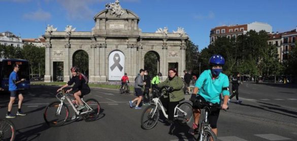 sanidad-comunica-a-madrid-que-todavia-no-ve-claro-su-paso-a-la-fase-1