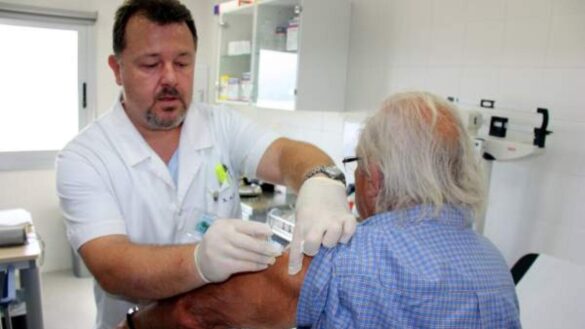 las-familias-que-rehusen-vacunar-a-sus-mayores-pueden-perder-la-tutela:-«debe-prevalecer-la-salud-de-la-persona»