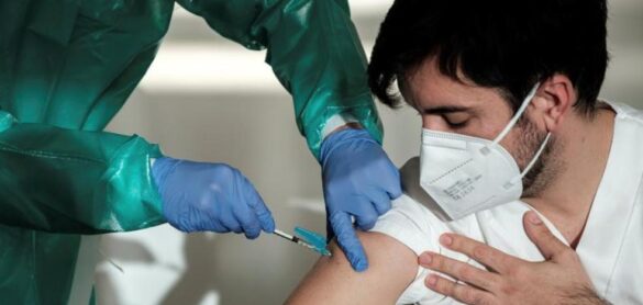 sanidad-descarta-retrasar-la-segunda-dosis-para-aumentar-el-numero-de-vacunados