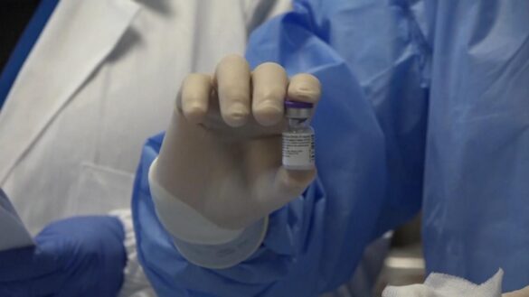 moderna-y-pfizer,-las-dos-vacunas-ya-validadas-por-la-ue:-¿como-funcionan-y-en-que-se-diferencian-del-resto?