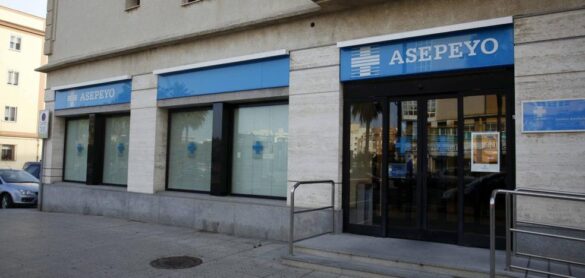 escriva-ofrece-a-los-6.800-enfermeros-de-las-mutuas-para-vacunar