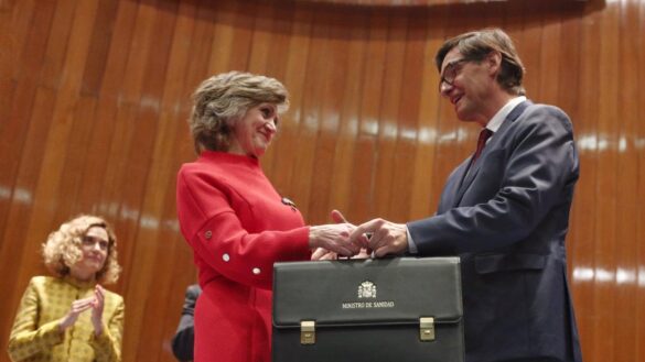 se-va-illa,-de-formacion-filosofo:-solo-4-de-los-24-ministros-espanoles-de-sanidad-en-democracia-tenian-formacion-medica
