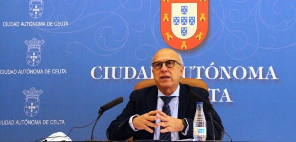 dimite-el-consejero-de-sanidad-de-ceuta-que-se-vacuno-irregularmente