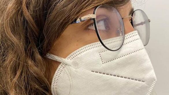 como-ponerse-las-mascarillas-ffp2-para-que-sean-efectivas,-segun-un-experto-de-harvard
