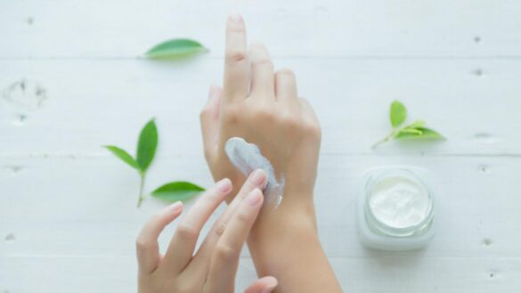 como-cuidar-la-piel-de-las-manos-para-darle-un-plus-de-hidratacion-(¡y-superar-los-estragos-del-gel-hidroalcoholico!)