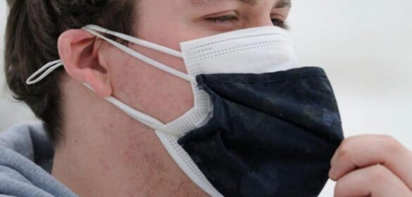 ¿es-recomendable-el-uso-de-la-doble-mascarilla-frente-al-sars-cov-2?