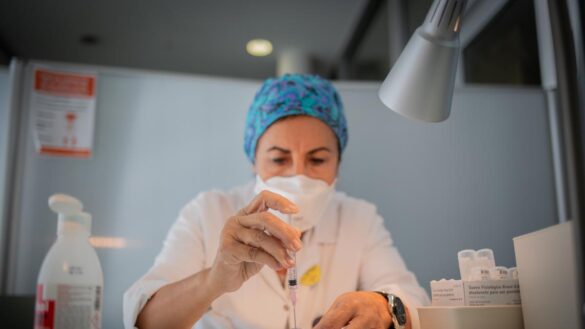 pfizer-asegura-que-su-vacuna-contra-la-covid-19-ya-puede-almacenarse-hasta-dos-semanas-a-entre-25-y-15-grados