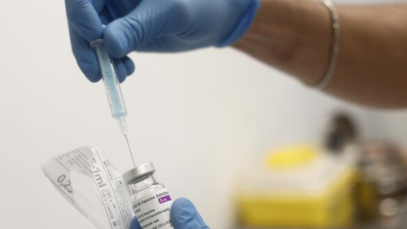 ¿puede-contagiarse-y-contagiar-a-otros-una-persona-vacunada-contra-el-coronavirus?