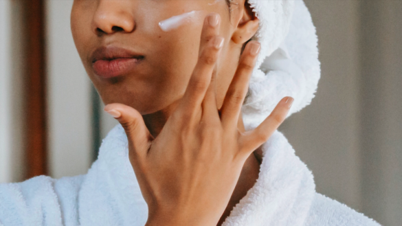 mascaras-led,-el-tratamiento-facial-de-las-famosas:-estos-son-los-beneficios-para-la-piel-que-aportan