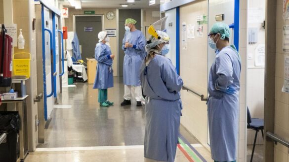 como-actuan-el-colageno-y-la-vitamina-c-contra-el-coronavirus,-segun-un-estudio-liderado-por-un-matematico-asturiano
