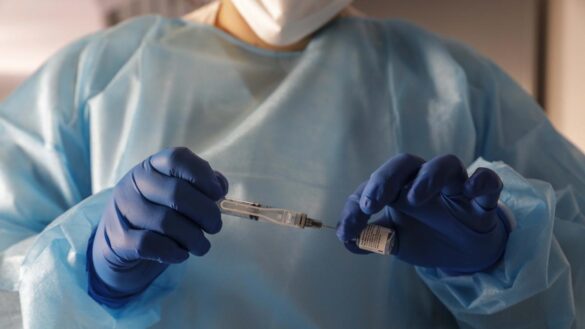 muere-de-un-paro-cardiaco-una-profesora-de-62-anos-cuatro-dias-despues-de-recibir-la-vacuna-de-astrazeneca